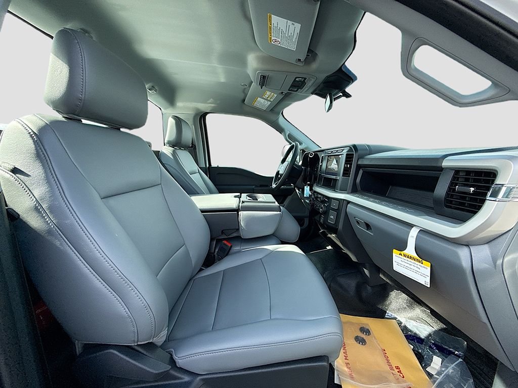 2024 Ford F-450 Super Duty Chassis Cab XL - Photo 18