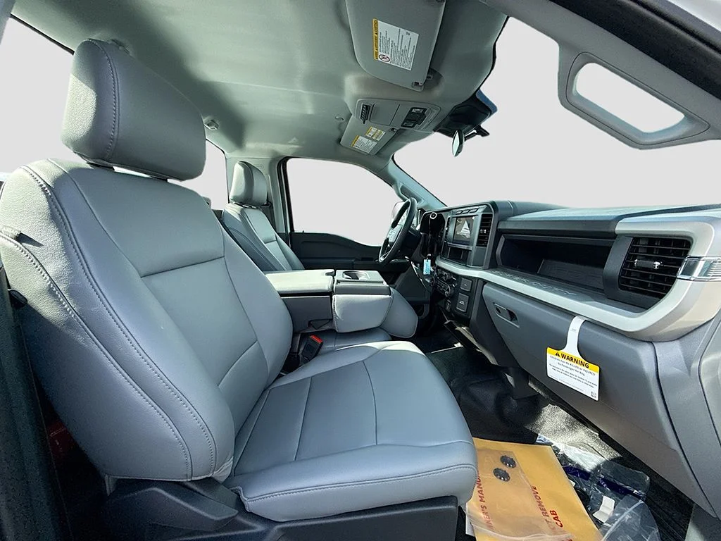 2024 Ford F-450 Super Duty Chassis Cab XL - Photo 18