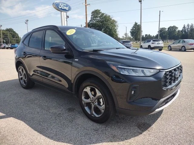 Certified Used 2025 Black Metallic Ford ST-Line Select image 8