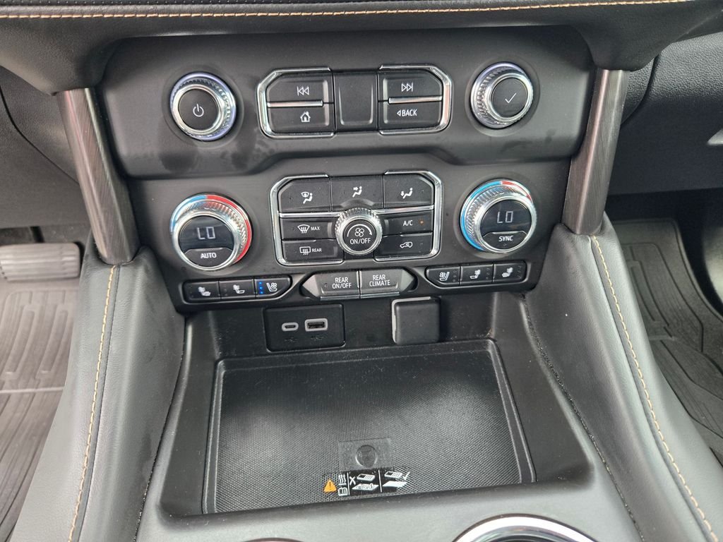 Used 2023 White GMC AT4 image 15