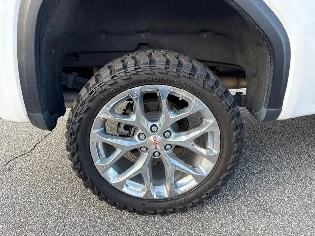 Used 2023 White GMC AT4X image 10