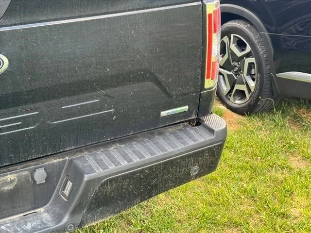 Used 2018 Black Ford XLT image 17