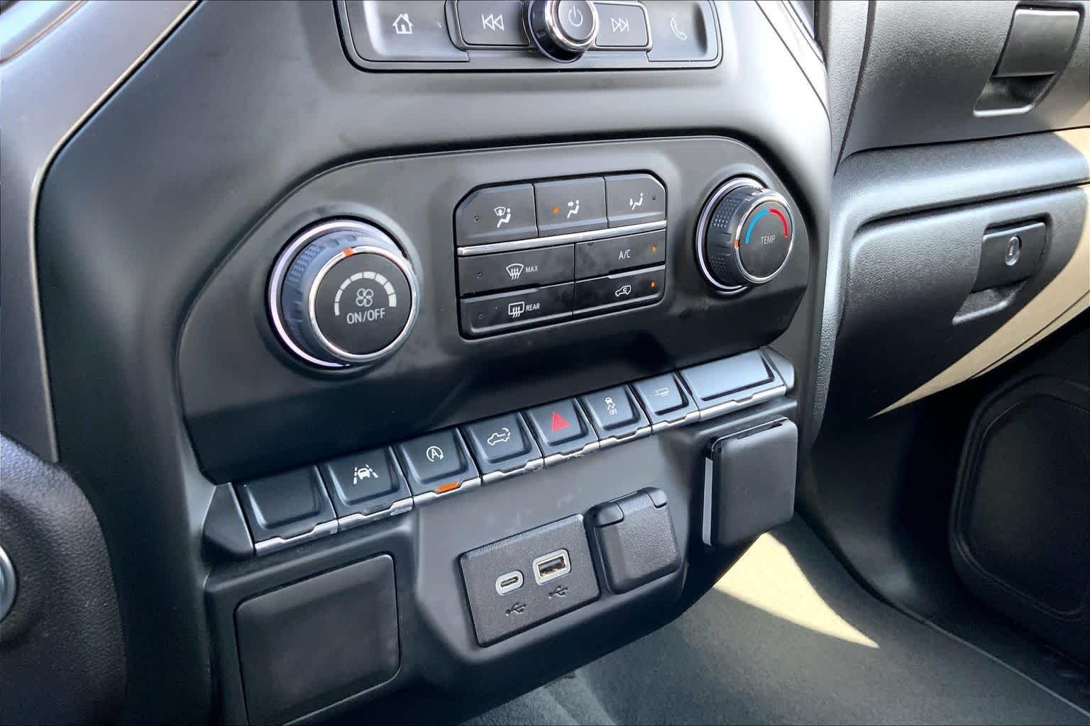 Used 2025 Black Chevrolet Custom image 34