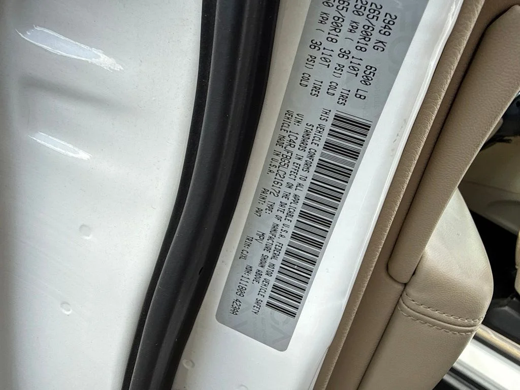 Used 2020 White Jeep Limited image 10