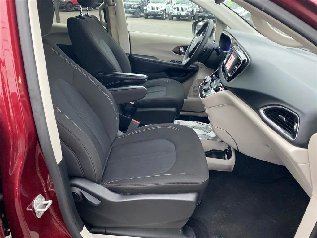 Used 2023 Velvet Red Pearlcoat Chrysler LX image 25