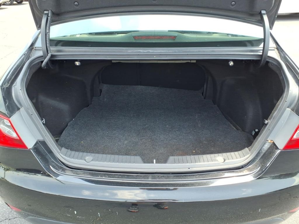 Used 2014 Phantom Black Metallic Hyundai GLS image 26