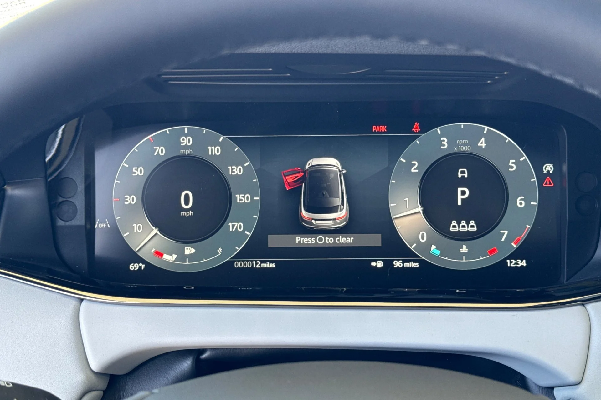 New 2026 ARROIOS GREY Land Rover Core S image 26