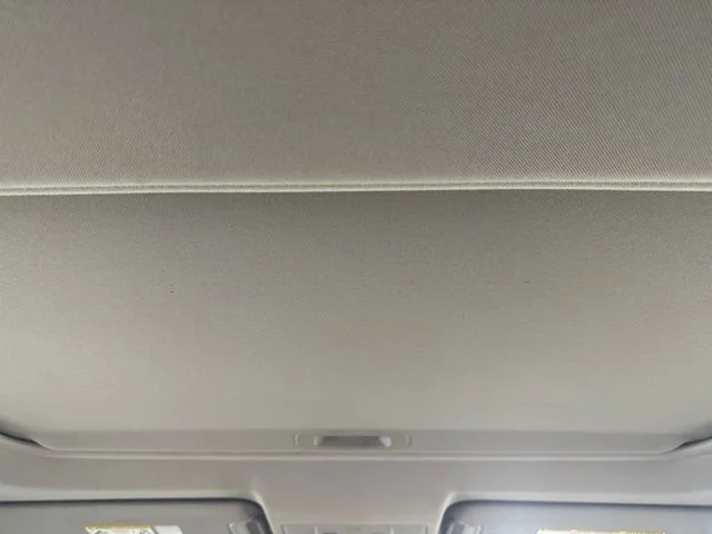 Used 2015 White Toyota XLE image 33