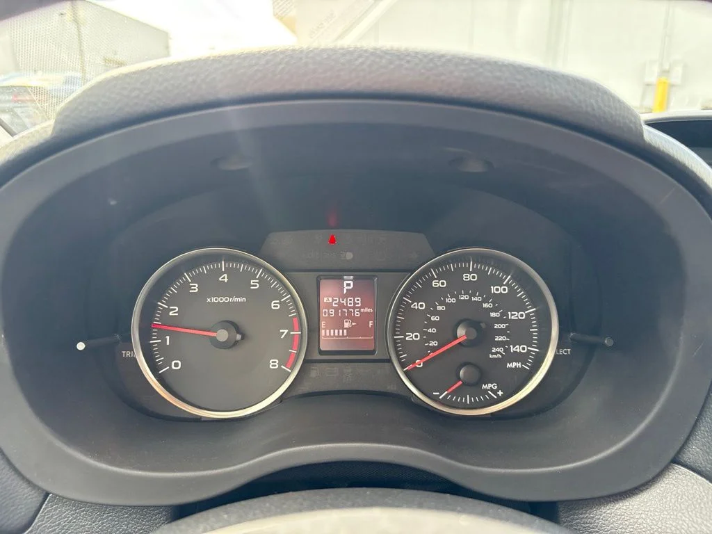Used 2015 Silver Subaru 2.0i image 11