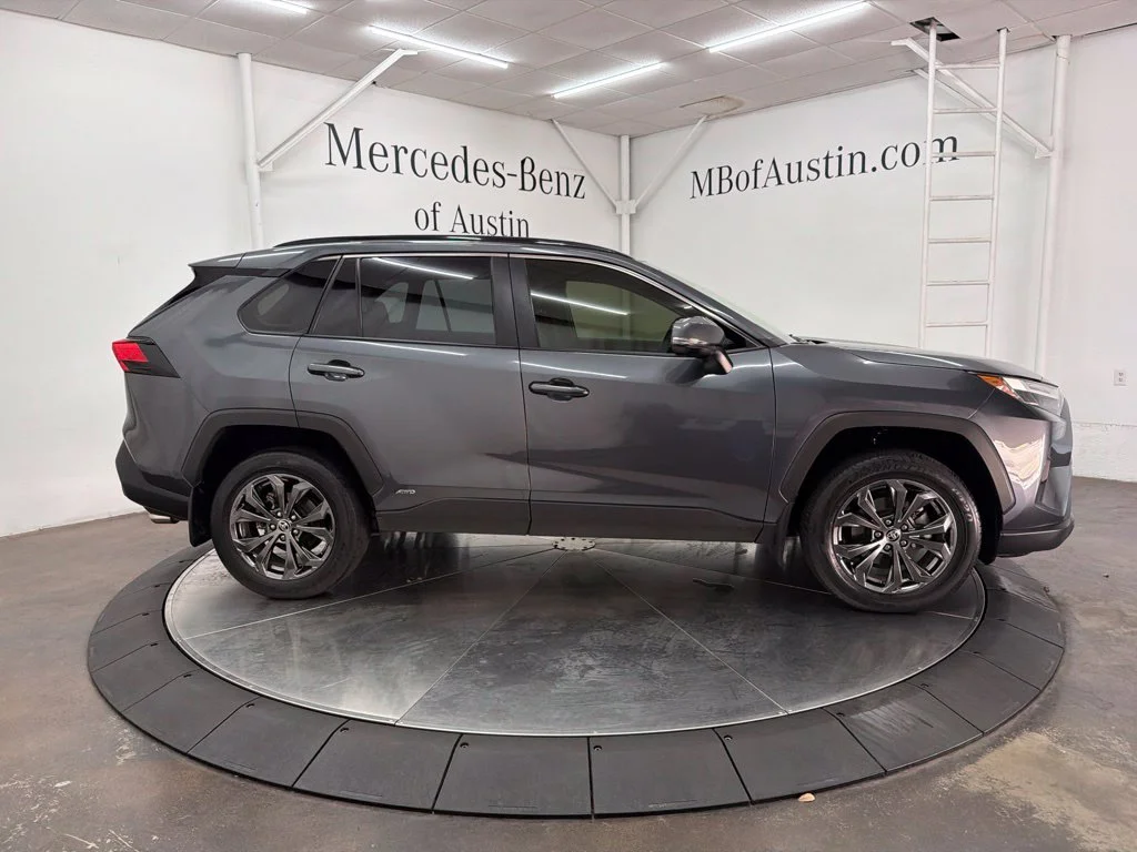 Used 2023 Gray Toyota XLE Premium image 8
