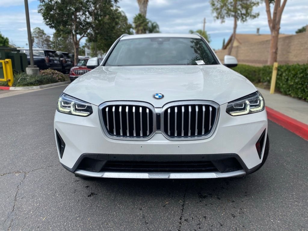Used 2023 White BMW xDrive30i image 2