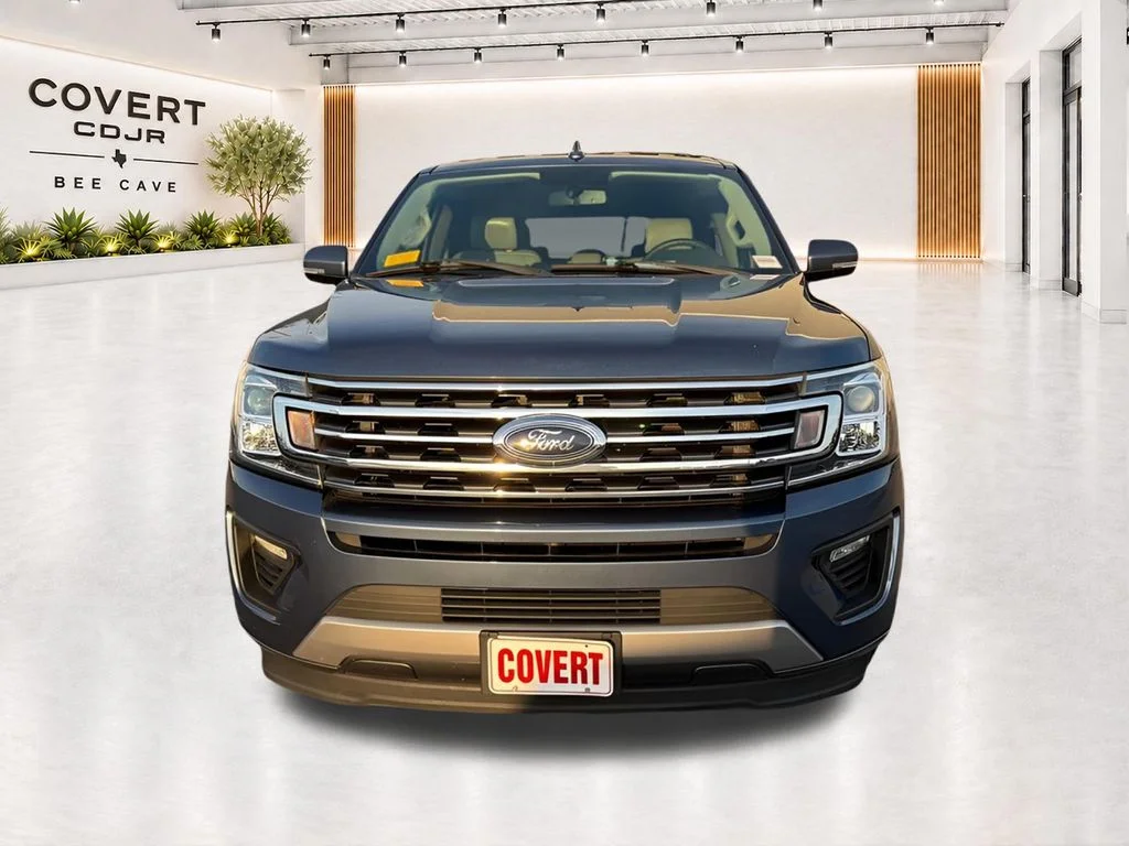 Used 2018 Blue Ford XLT image 4