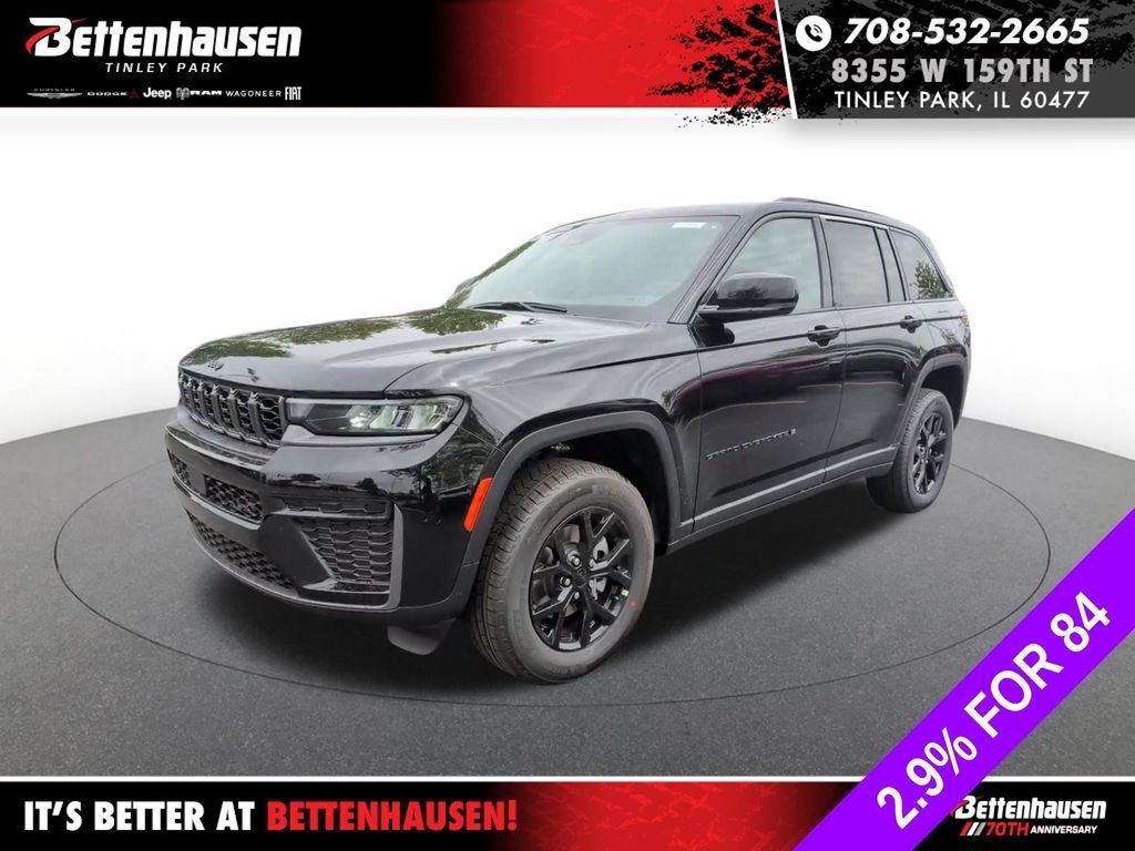 New 2026 Diamond Black Crystal Pearl-Coat Exterior Paint Jeep Laredo image 15
