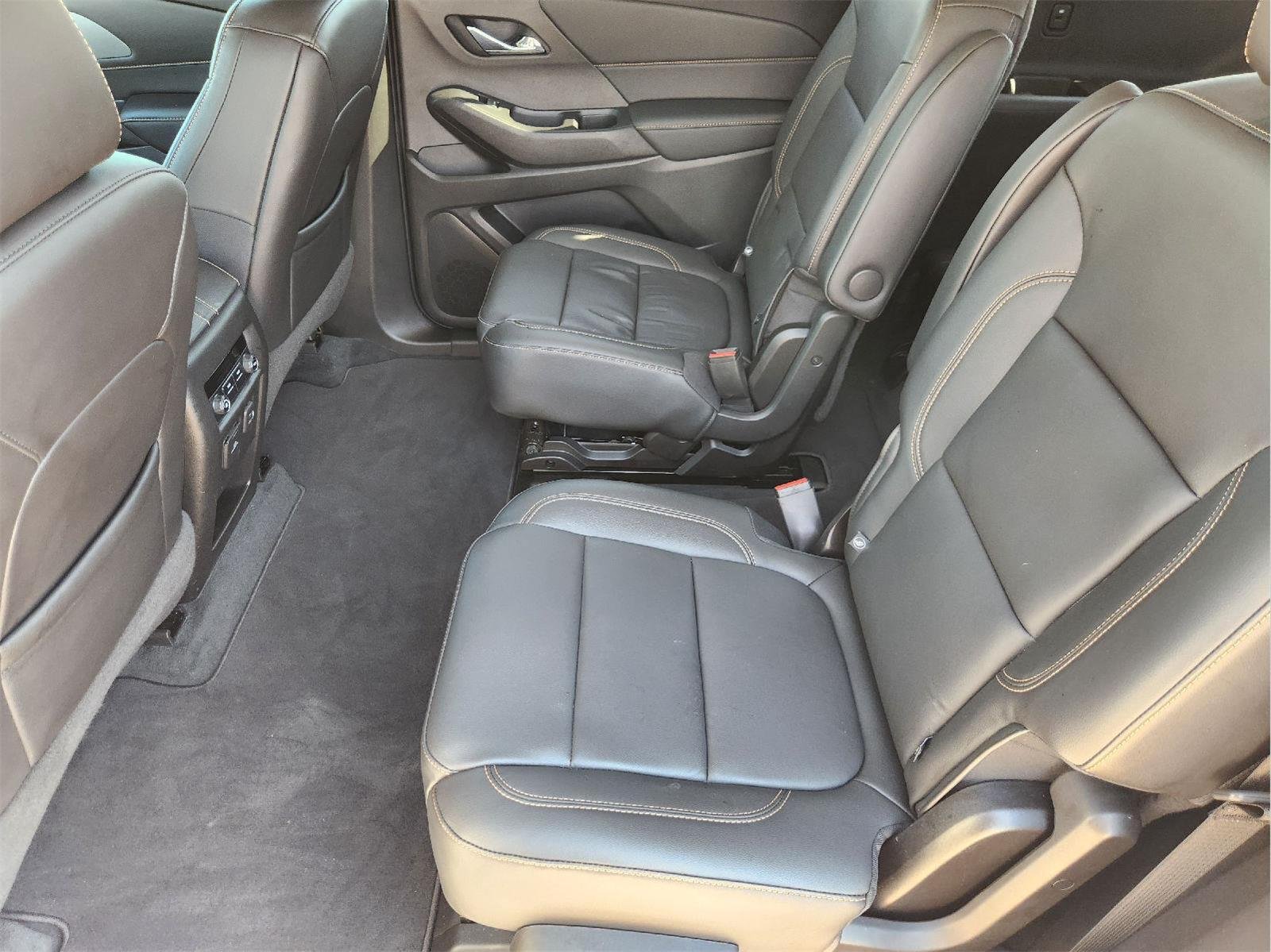 Used 2021 SUMMIT WHITE Chevrolet RS image 29