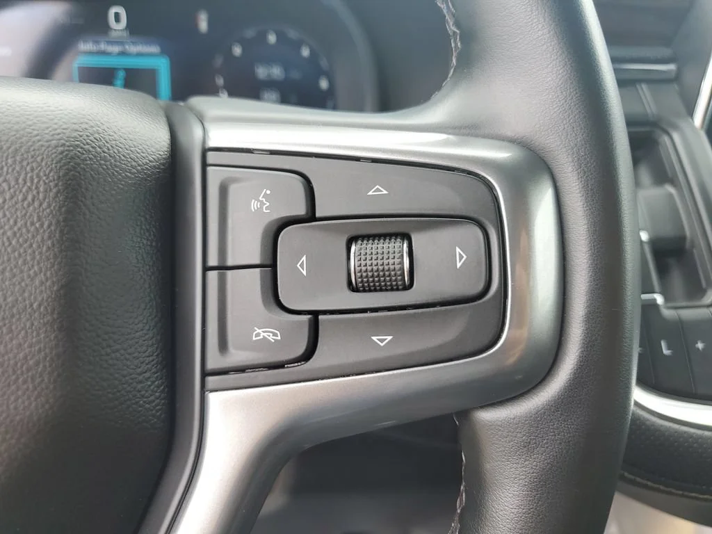 Used 2024 Summit White Chevrolet Premier image 32