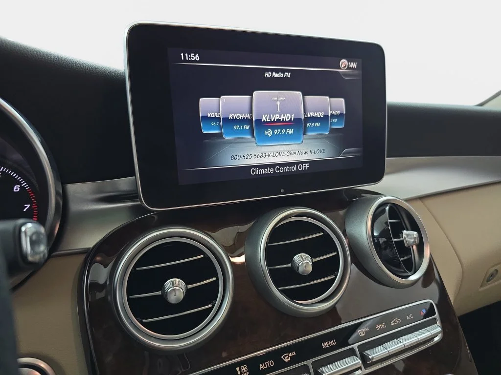Used 2015  Mercedes-Benz C 300 image 22