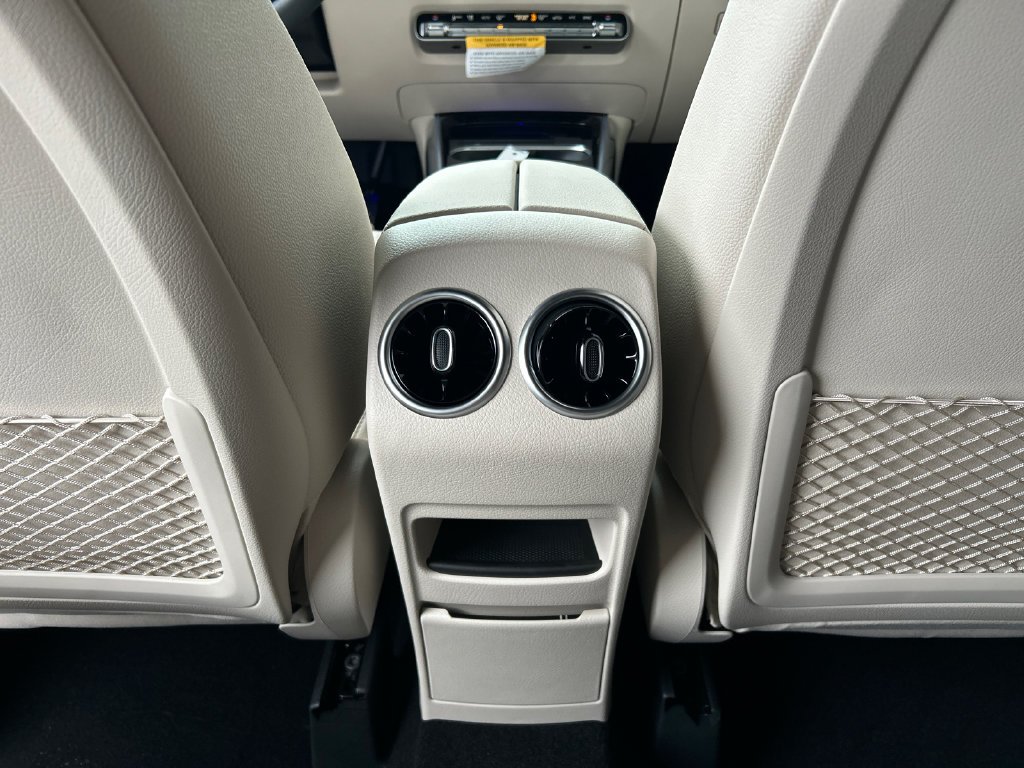 New 2026 Polar White Mercedes-Benz GLA 250 image 25