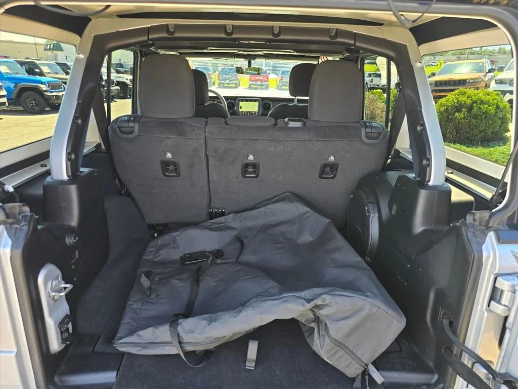 Used 2023 Silver Jeep Sport image 24