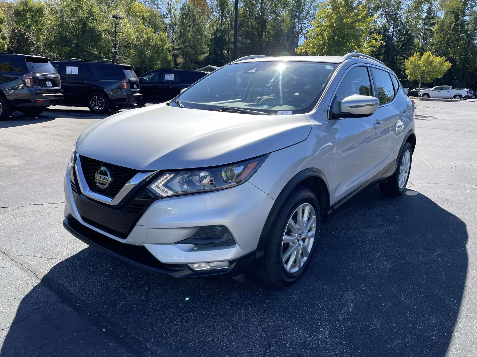 Used 2020 Silver Nissan SV AWD Xtronic CVT image 3