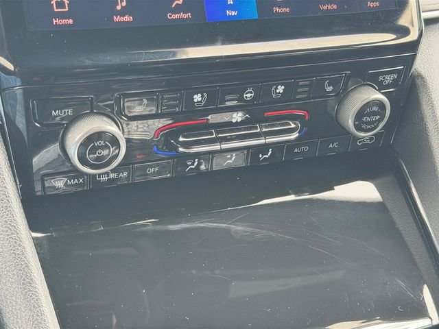 Used 2022 White Jeep Overland 4xe image 26