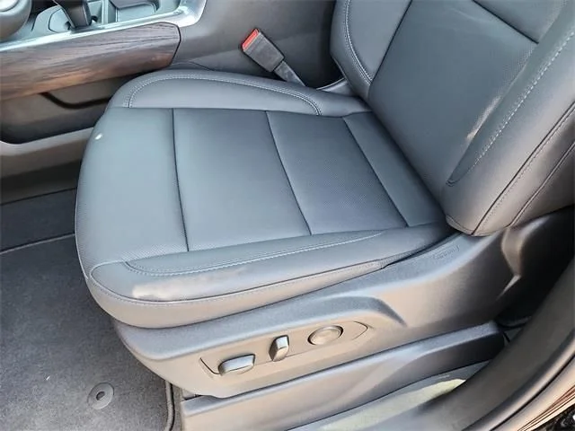 2026 GMC Sierra 1500 SLT - Photo 19