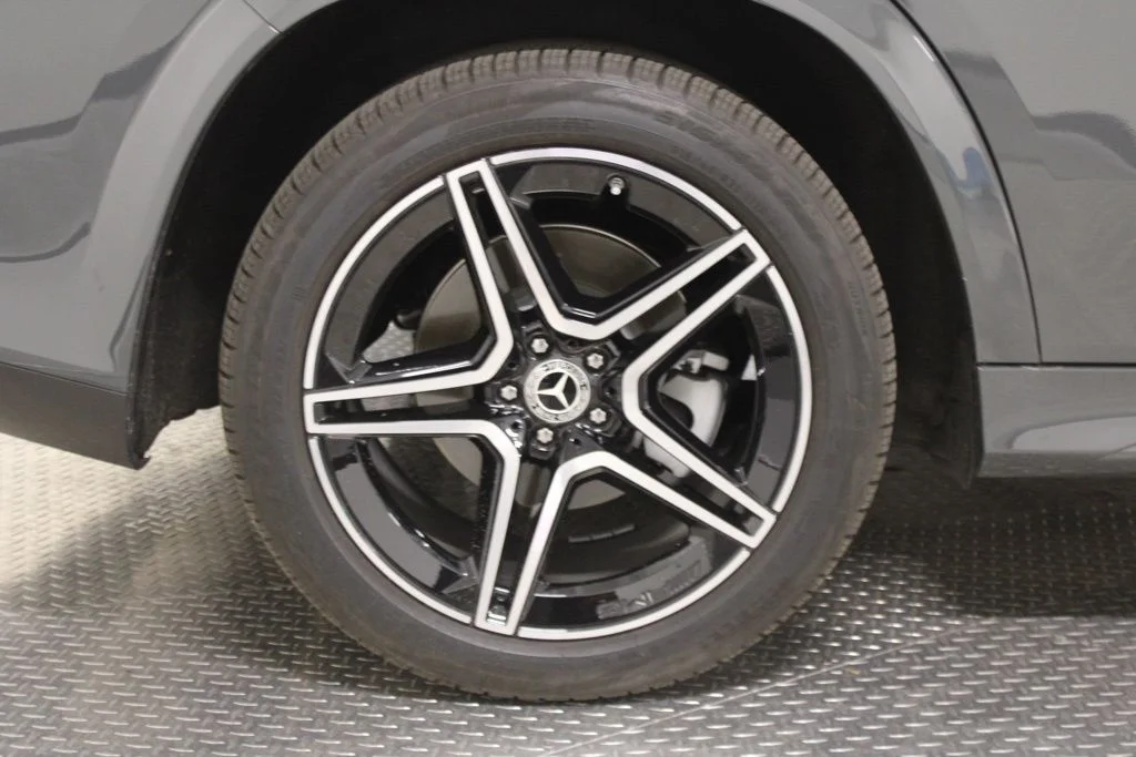 Certified Used 2026 MANUFAKTUR Silicon Gray Mercedes-Benz GLS 450 image 11