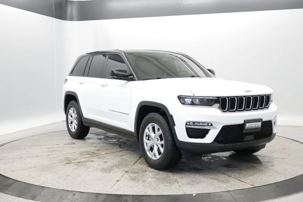 Used 2022 White Jeep Limited image 9