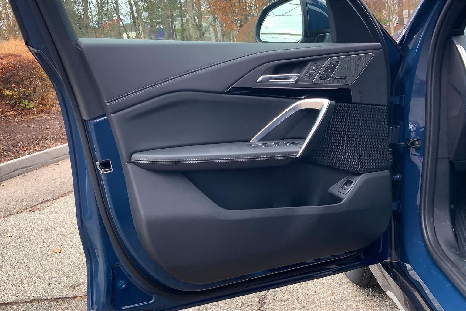 Used 2026 Night Dusk Blue Metallic BMW xDrive28i image 10