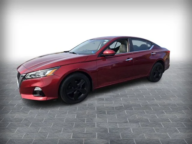 Used 2022 Scarlet Nissan 2.5 SL image 3