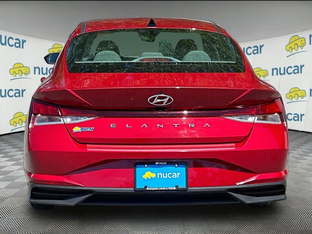 Used 2023 Red Hyundai SEL image 5