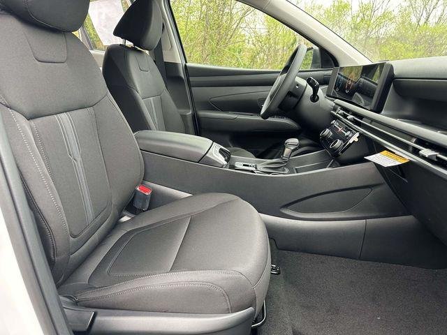 New 2026 White Hyundai SEL AWD image 16