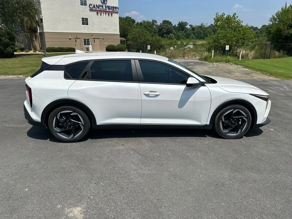 New 2026 White Kia EX image 8