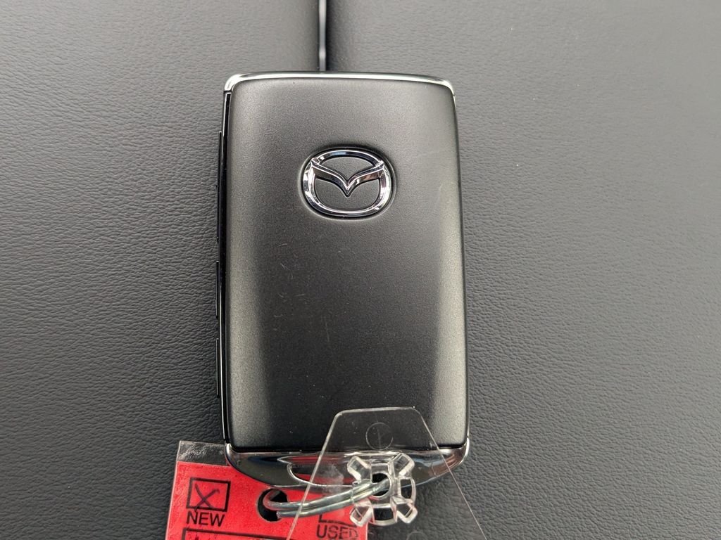 New 2026 White Mazda 3.3 Turbo Select image 29