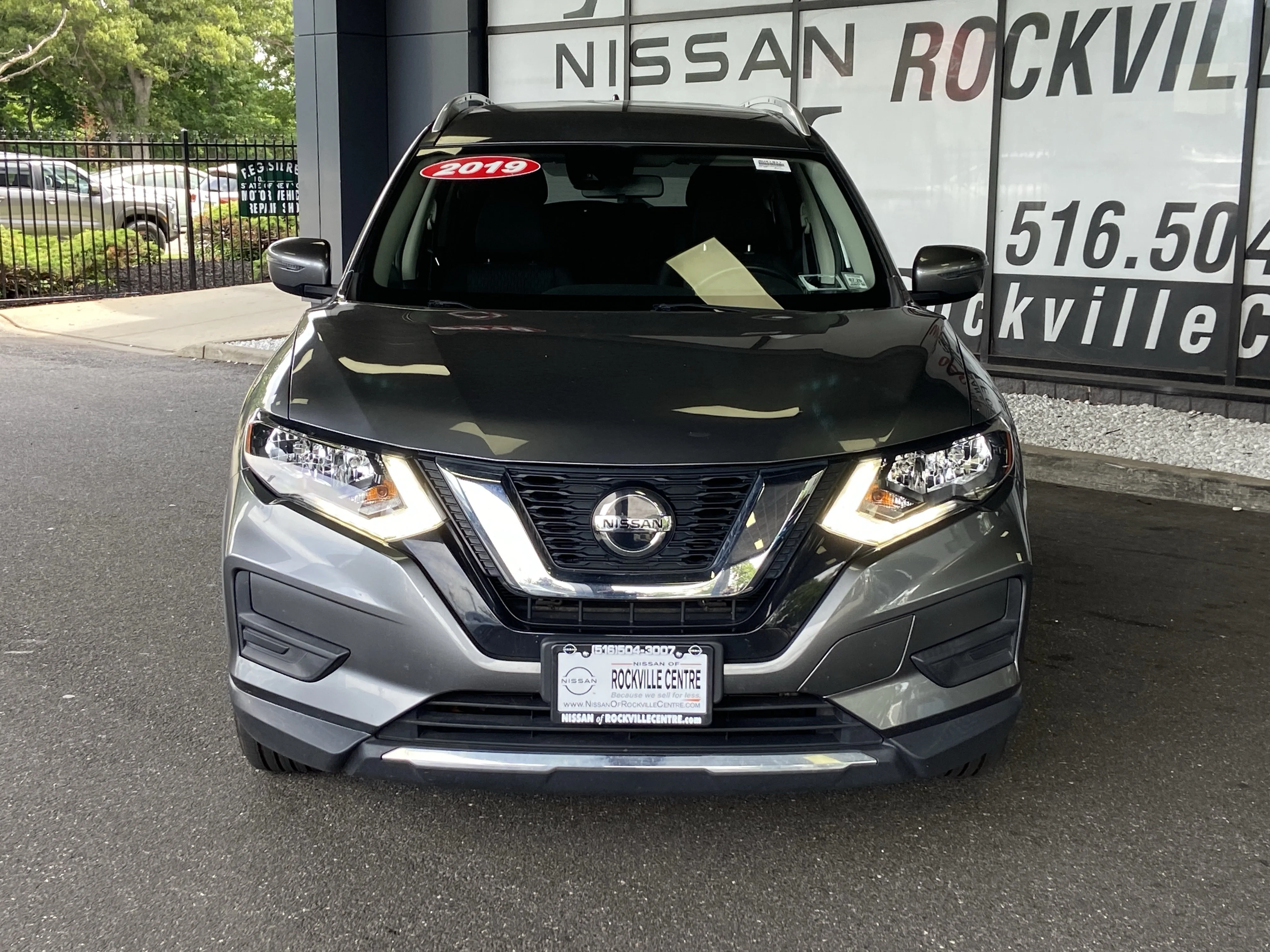 Used 2019 Gun Metallic Nissan SV image 3