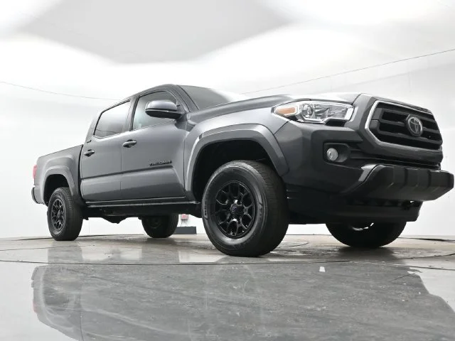 Used 2022 Magnetic Gray Met Toyota SR5 image 21