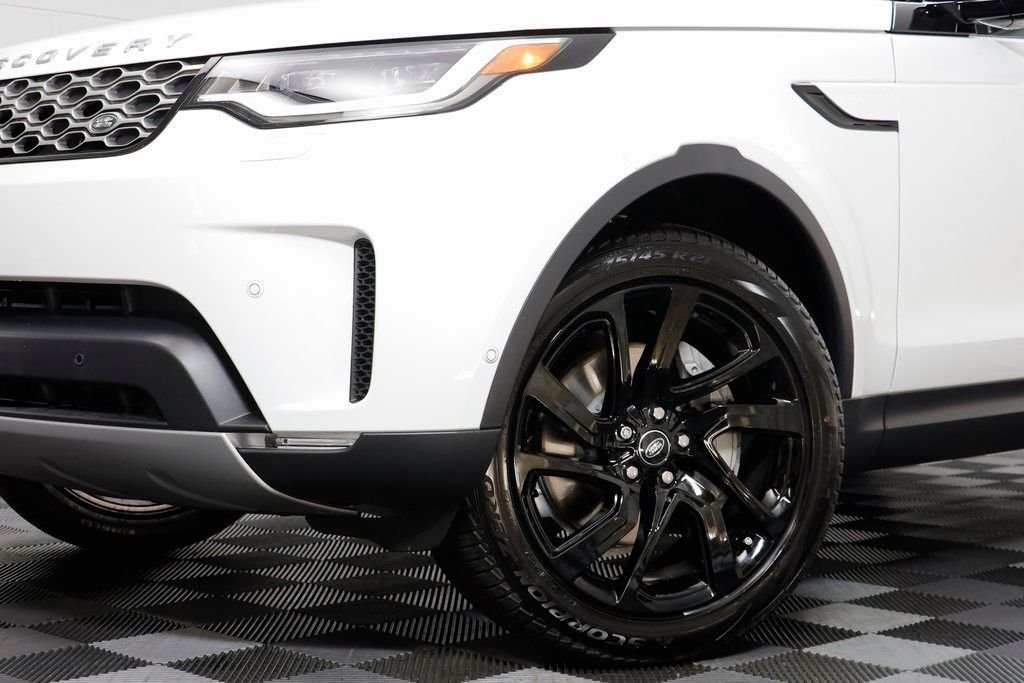 New 2025 Fuji White LAND ROVER S image 4