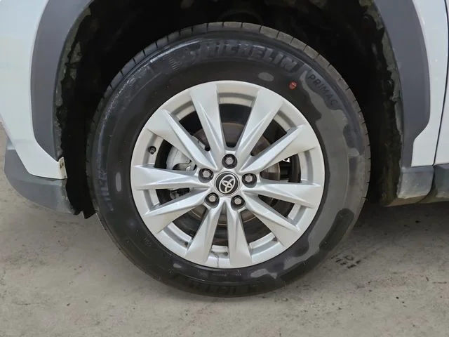 Used 2026 Pearl Toyota LE image 9