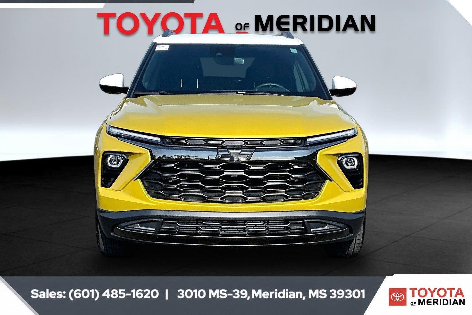 Used 2025 Nitro Yellow Metallic Chevrolet ACTIV image 3