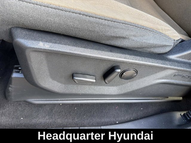 Used 2023 Black Ford XLT image 12