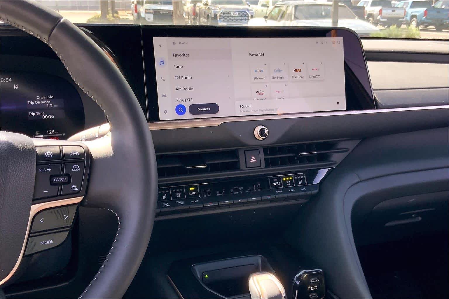 2026 Toyota Crown XLE - Photo 7