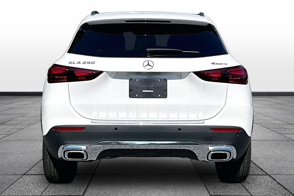 New 2026 White Mercedes-Benz GLA 250 image 5