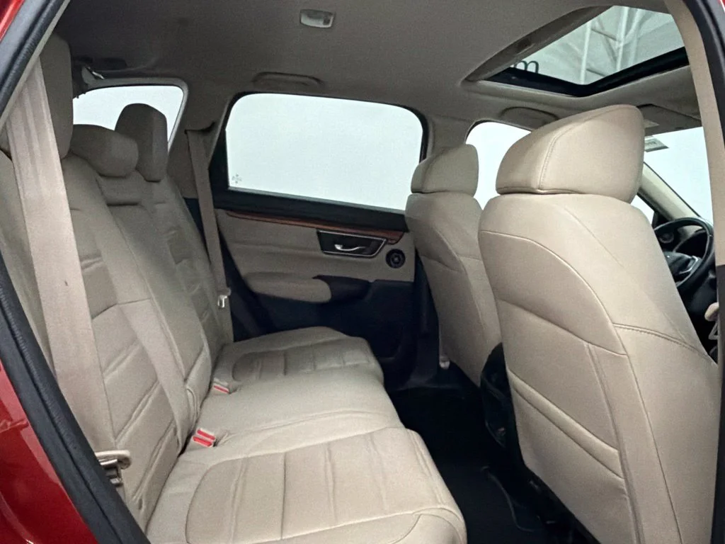 Used 2018 Red Honda EX-L image 29