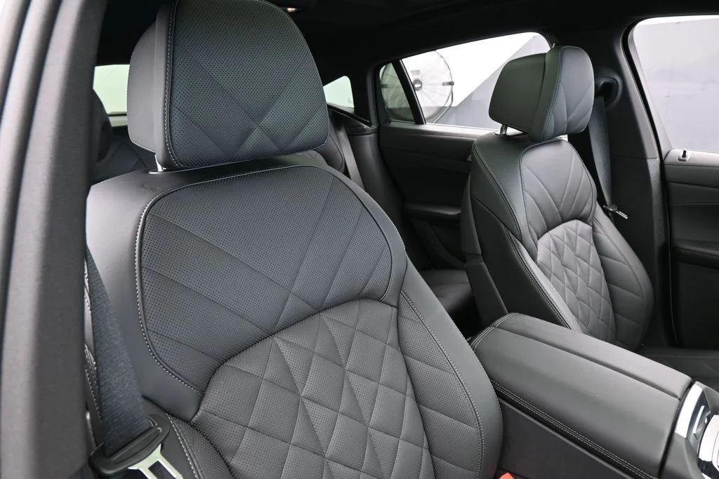 Used 2026 Gray Metallic BMW xDrive40i image 52