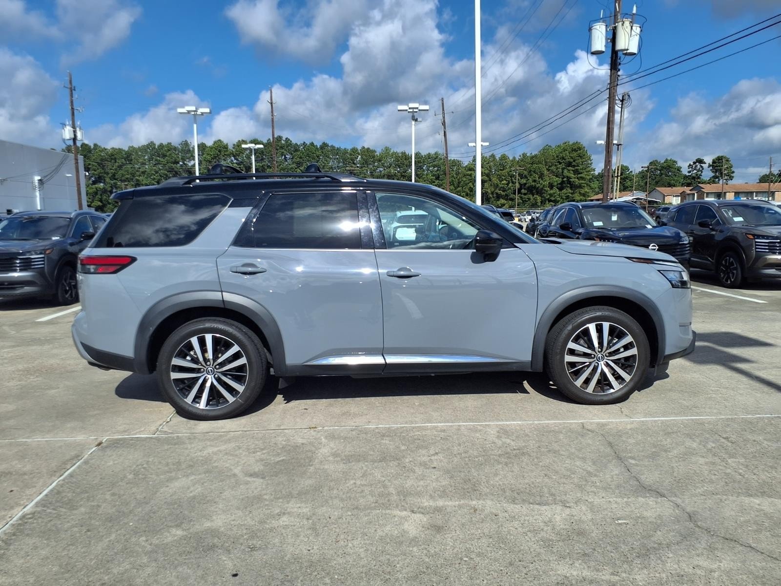 2023 Nissan Pathfinder Platinum Gray at Robbins Nissan