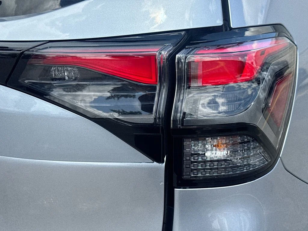 New 2026 ICE SILVER METALLIC Subaru Premium image 35