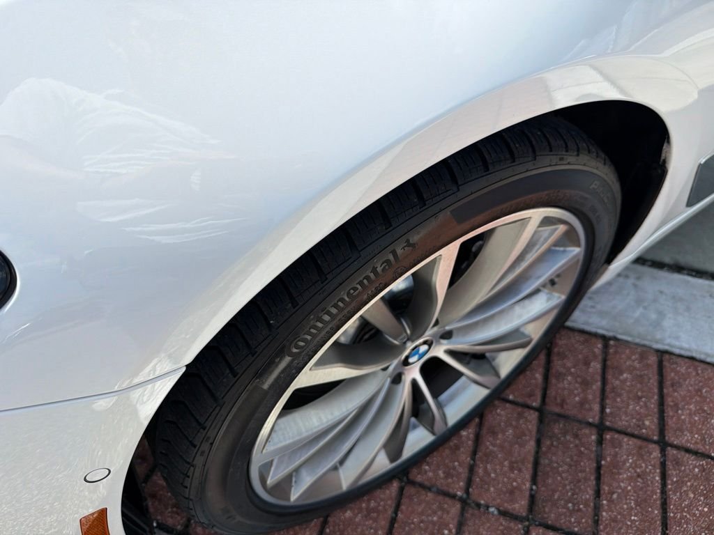 Used 2021 White BMW 530i image 11