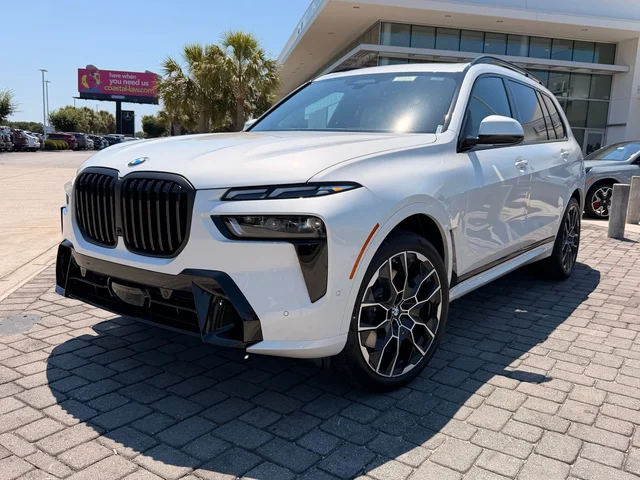 2027 BMW X7