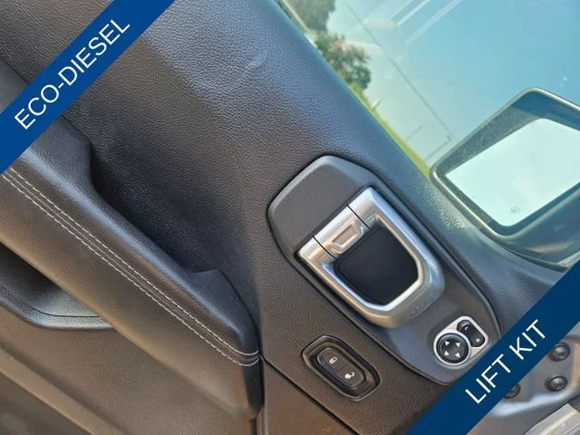 Used 2021 Silver Jeep Overland image 11