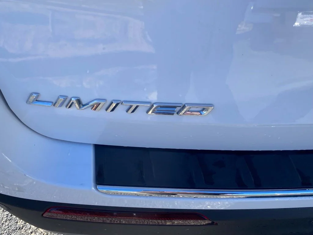 Used 2020 White Ford Limited image 12