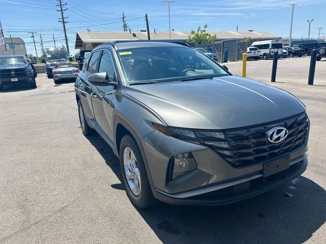Used 2023 Gray Hyundai SEL image 11